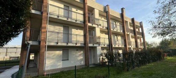 3غرفة شقة في Cardano al Campo, Italy رقم 5430 6