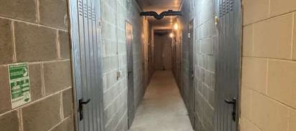 3غرفة شقة في Cardano al Campo, Italy رقم 5430 33