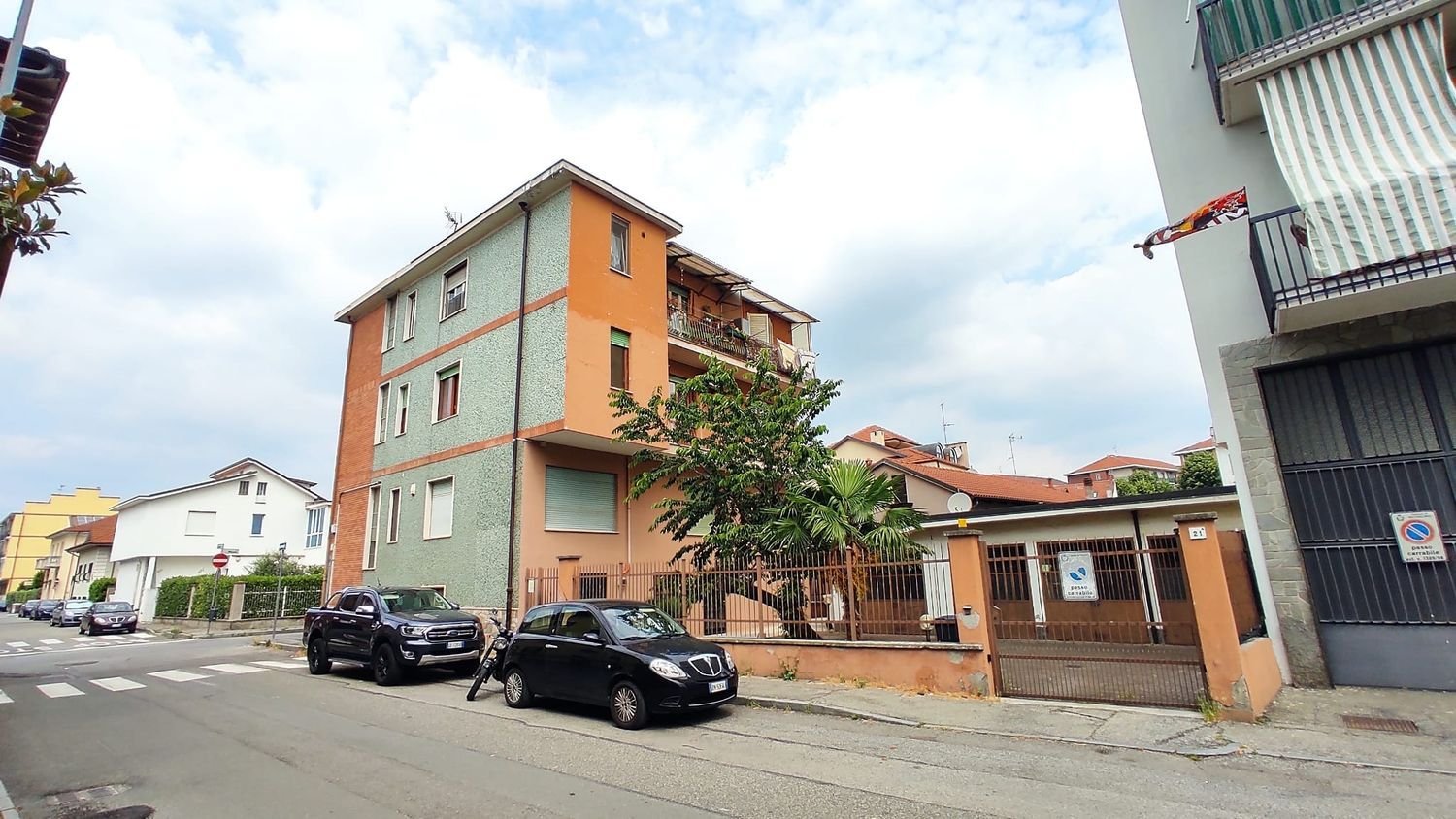 4غرفة شقة في Nichelino, Italy رقم 211746