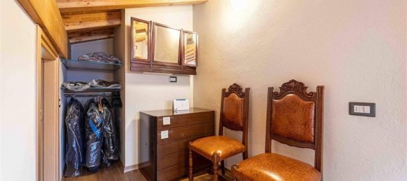 4-salle Villa à Novate Mezzola, Italy No. 22628 26