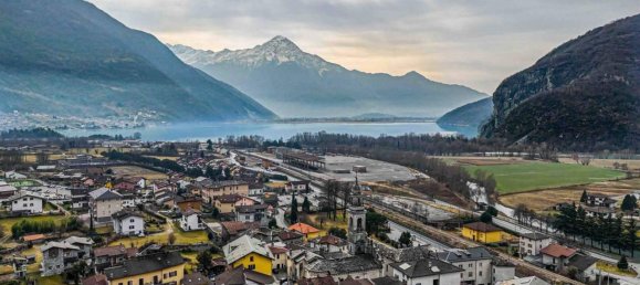 4-salle Villa à Novate Mezzola, Italy No. 22628 28