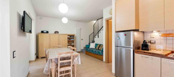 4-salle Villa à Novate Mezzola, Italy No. 22628 11