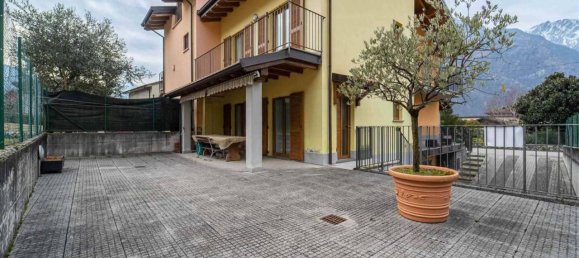 4-salle Villa à Novate Mezzola, Italy No. 22628 6