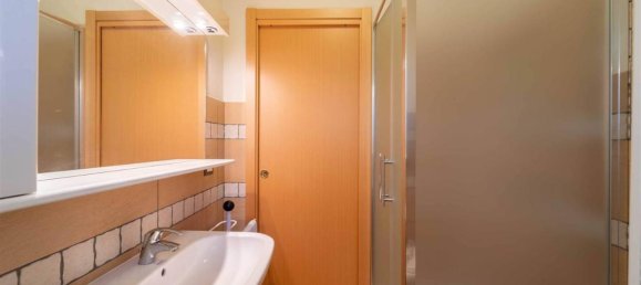 4-salle Villa à Novate Mezzola, Italy No. 22628 15