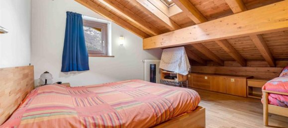 4-salle Villa à Novate Mezzola, Italy No. 22628 24