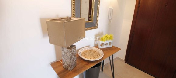 Квартира с 2 спальнями в Сент-Джулианс, Мальта № 9462 9