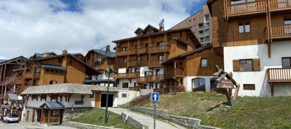 4 bedrooms Apartment in Les Belleville, France No. 296 14