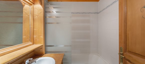 4 bedrooms Apartment in Les Belleville, France No. 296 7