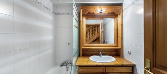 4 bedrooms Apartment in Les Belleville, France No. 296 10