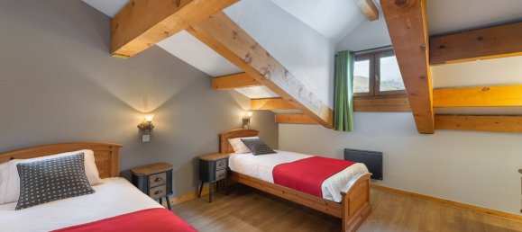 4 bedrooms Apartment in Les Belleville, France No. 296 6