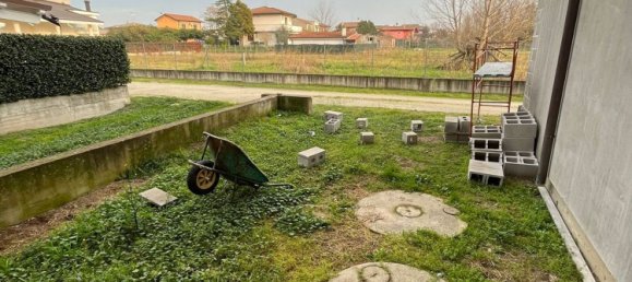 3 bedrooms House in Porto Viro, Italy No. 331269 4