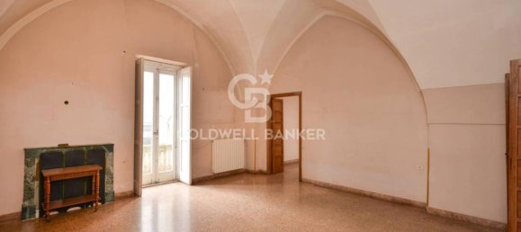 5 rooms Apartment in Mesagne, Italy No. 37563 3