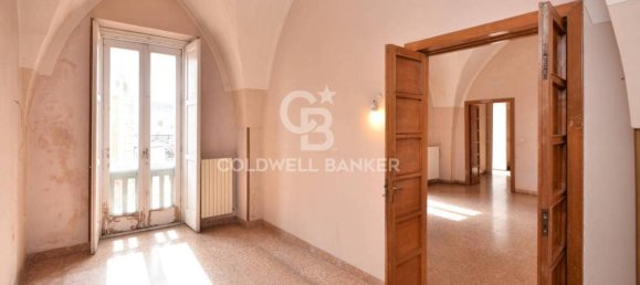 5 rooms Apartment in Mesagne, Italy No. 37563 2