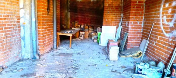 42m² Commercial property in Leon, Spain No. 73496 7