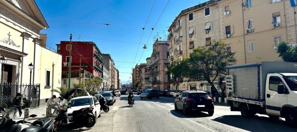 1 room Garage in Naples, Italy No. 14879 7