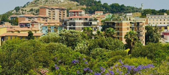 Квартира с 6 комнатами в Кальяри, Италия № 41416 17