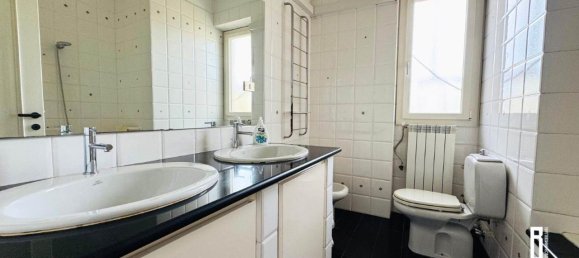 Квартира с 6 комнатами в Кальяри, Италия № 41416 13