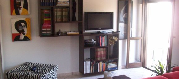3 rooms Apartment in Cortona, Italy No. 252006 2