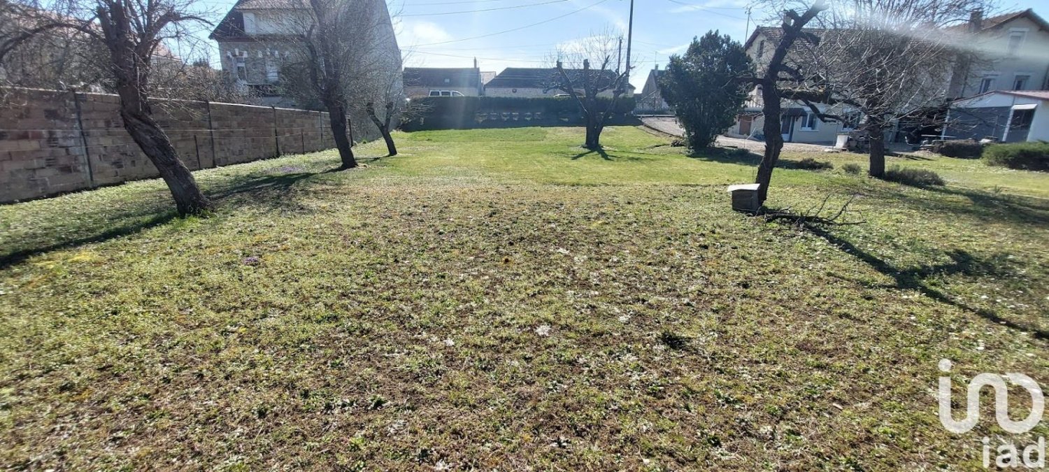  قطعة أرض في Champigny, France 1159متر مربع رقم 197995