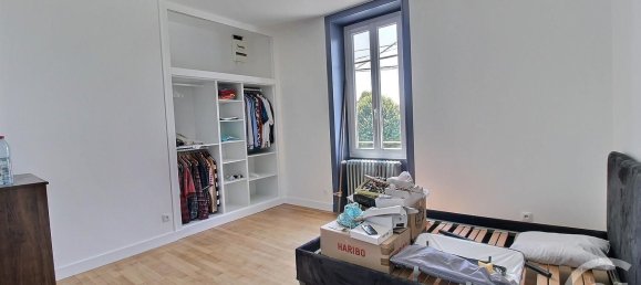 4 bedrooms House in Binas, France No. 261538 4