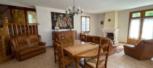 4 bedrooms House in Genille, France No. 159300 2