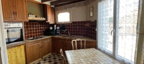 4 bedrooms House in Genille, France No. 159300 5