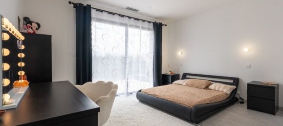 Casa de 7 dormitorios en Saint-Doulchard, France No. 342382 8