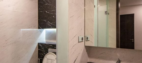 4 bedrooms Apartment in District 3, Vietnam No. 18412 3