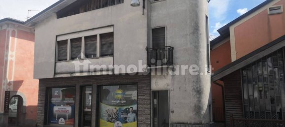 5 rooms Building in Vezza d'Oglio, Italy No. 84873 11