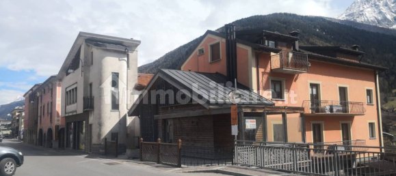 5 rooms Building in Vezza d'Oglio, Italy No. 84873 9