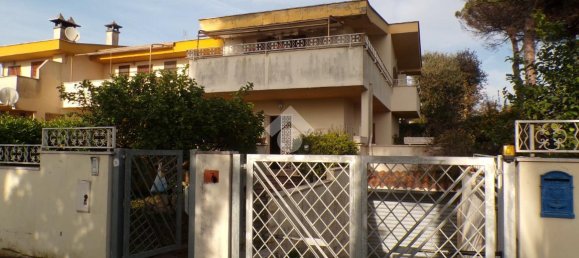 5-salle Villa à Anzio, Italy No. 14717 2