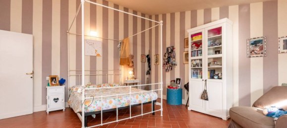 3 bedrooms Apartment in Pistoia, Italy No. 351009 18