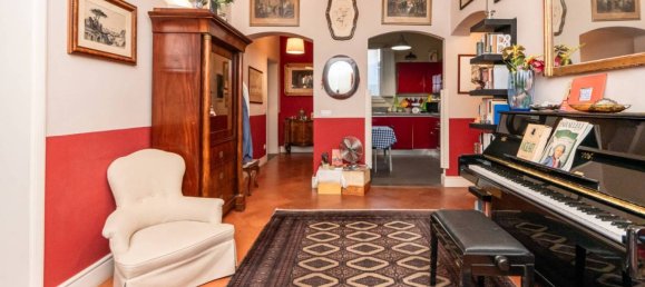 3 bedrooms Apartment in Pistoia, Italy No. 351009 4