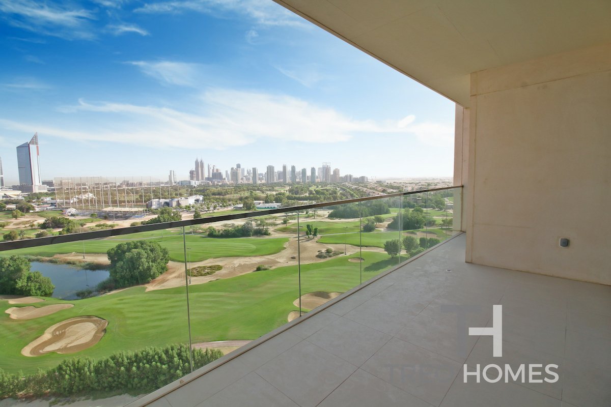 3 bedrooms Apartment in The Hills, UAE No. 28528