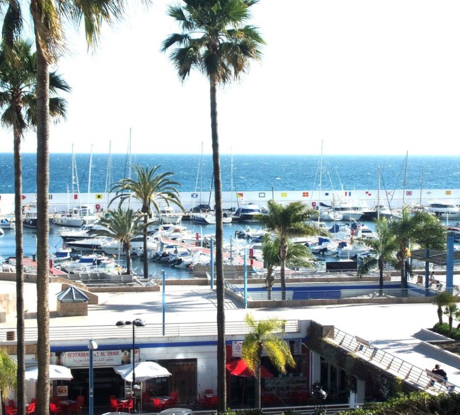 1 bedroom Apartment in Marbella, Spain No. 132640