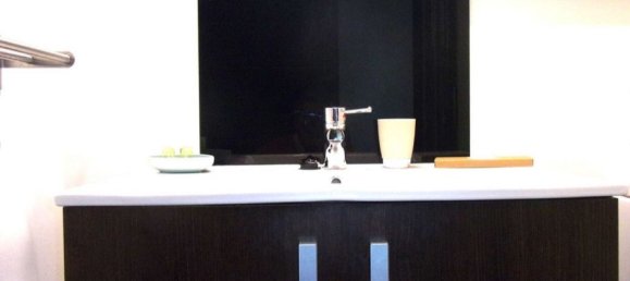 1 bedroom Apartment in Marbella, Spain No. 132640 6