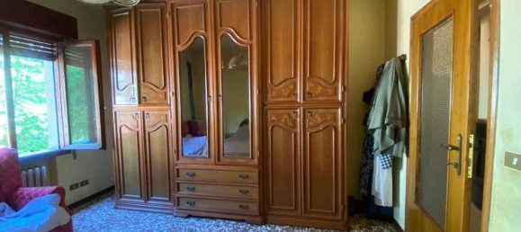 18 rooms House in Vetto, Italy No. 278865 9