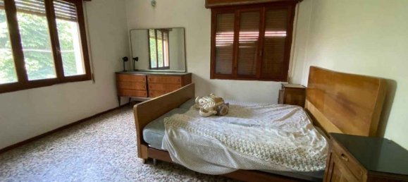 18 rooms House in Vetto, Italy No. 278865 15