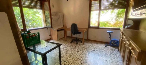18 rooms House in Vetto, Italy No. 278865 13