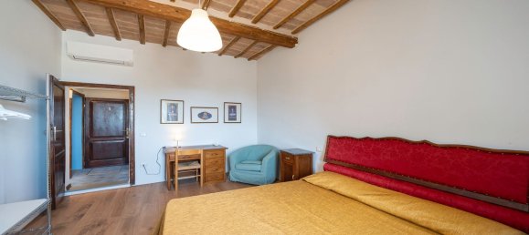 10 rooms Apartment in Perugia, Italy No. 103426 18