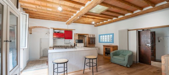 10 rooms Apartment in Perugia, Italy No. 103426 4