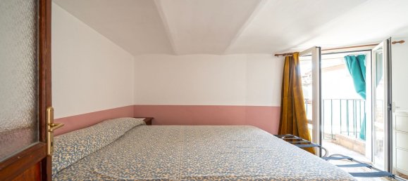10 rooms Apartment in Perugia, Italy No. 103426 12