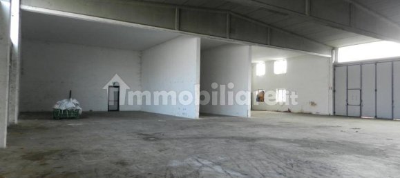 5 rooms Warehouse in Codogno, Italy No. 87345 4
