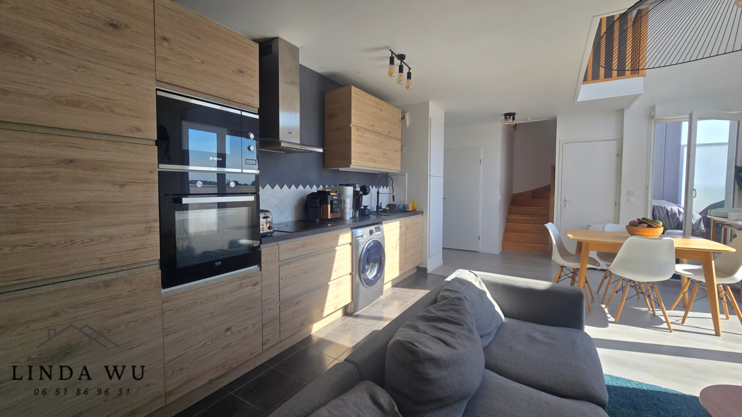 1 bedroom Duplex in Villeneuve-le-Roi, France No. 330708