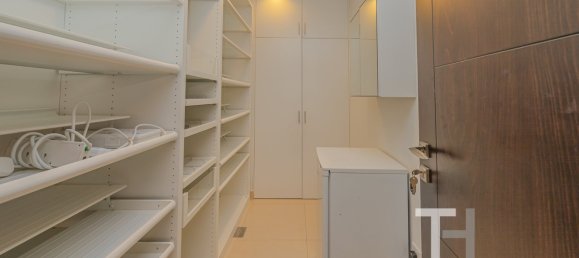 5 bedrooms Villa in Mudon, UAE No. 32213 16