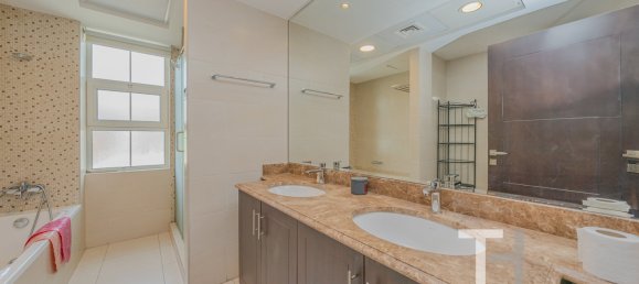 5 bedrooms Villa in Mudon, UAE No. 32213 25