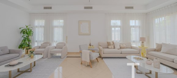 5 bedrooms Villa in Mudon, UAE No. 32213 2