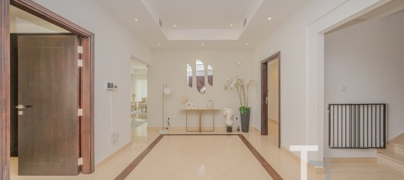 5 bedrooms Villa in Mudon, UAE No. 32213 14