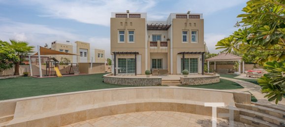 5 bedrooms Villa in Mudon, UAE No. 32213 10