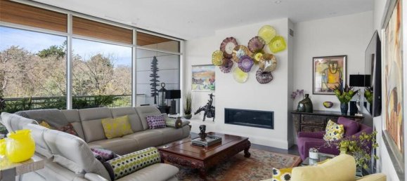 2 bedrooms Condo in British Columbia, Canada No. 238 4